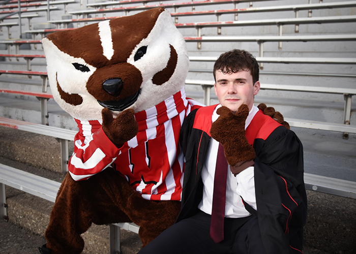 BRND26113_WEB_MemberStory_JacobLaing-Bucky_350x250_2 BRND26113_WEB_MemberStory_JacobLaing-Bucky_350x250_2